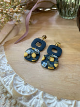 Load image into Gallery viewer, Lemon Floral Slab