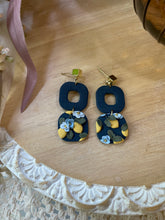 Load image into Gallery viewer, Lemon Floral Slab
