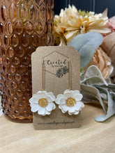 Load image into Gallery viewer, Poppy (White)
