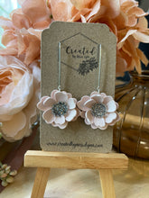 Load image into Gallery viewer, Poppy (Pale Pink)
