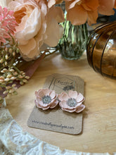 Load image into Gallery viewer, Poppy (Pale Pink)
