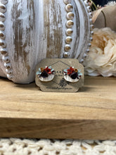 Load image into Gallery viewer, Pumpkin Floral Studs
