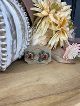 Load image into Gallery viewer, Emerald Floral Tx Studs
