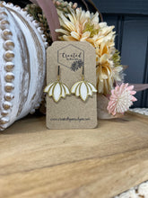 Load image into Gallery viewer, Gold Lotus
